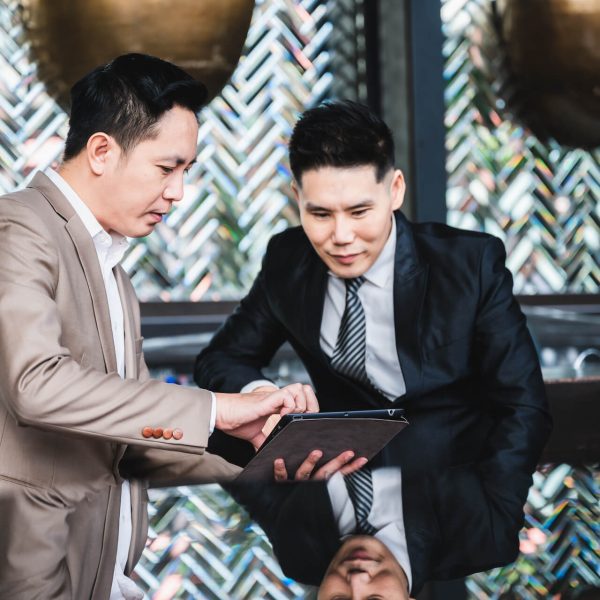 chinese-asian-business-discussion-business-partne-2022-12-16-02-14-50-utc.jpg chinese-asian-business-discussion-business-partne-2022-12-16-02-14-50-utc.jpg